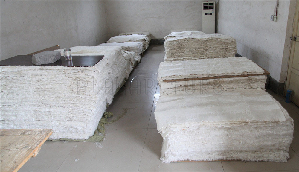 astrakhan fur plates for garment in manufacturer.jpg